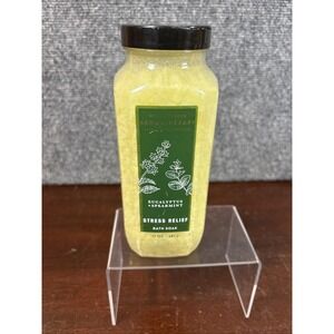 Bath & Body Works~Aromatherapy~Eucalyptus & Spearmint Salt Bath Soak - 17 oz